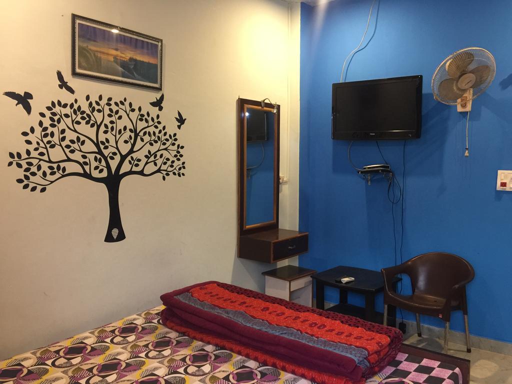 Akash Continental Hotel Rishikesh Bagian luar foto